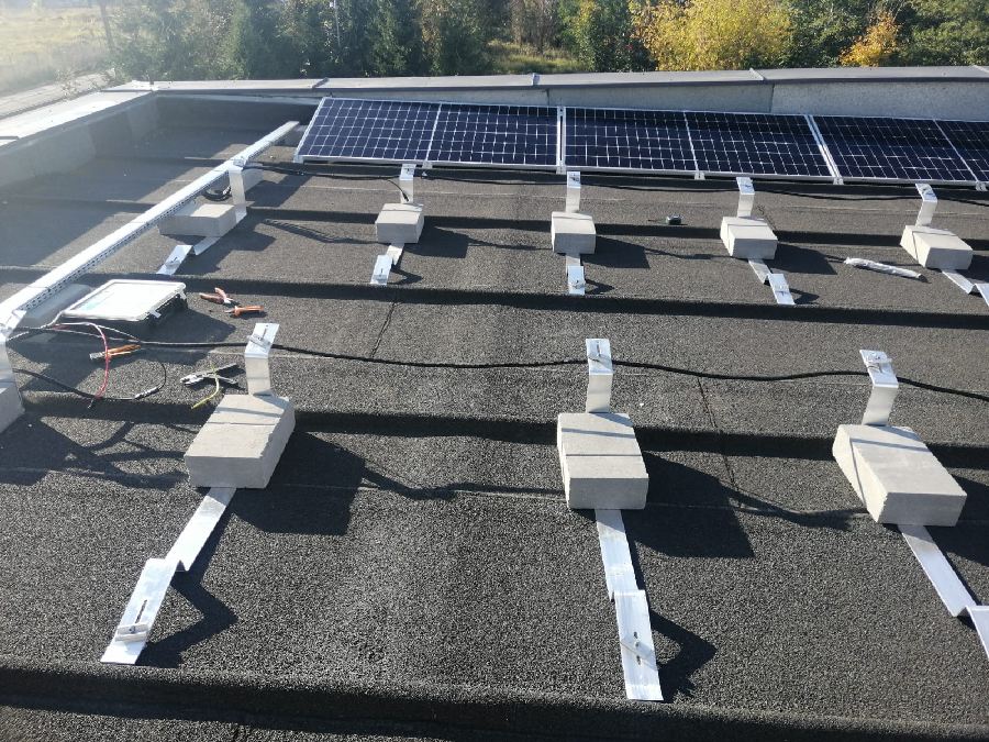 Sistem de montaj din aluminiu pentru acoperiș plat 15°/30 °