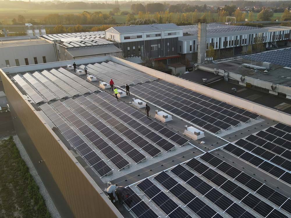 Sistem de montaj din aluminiu pentru acoperiș plat 15°/30 °
